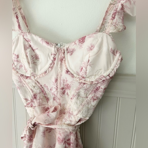 ⭐️ NEW Lulu's XS Ivory Pink Floral Lace-Trim Bustier Romper Corquette - Picture 5 of 12